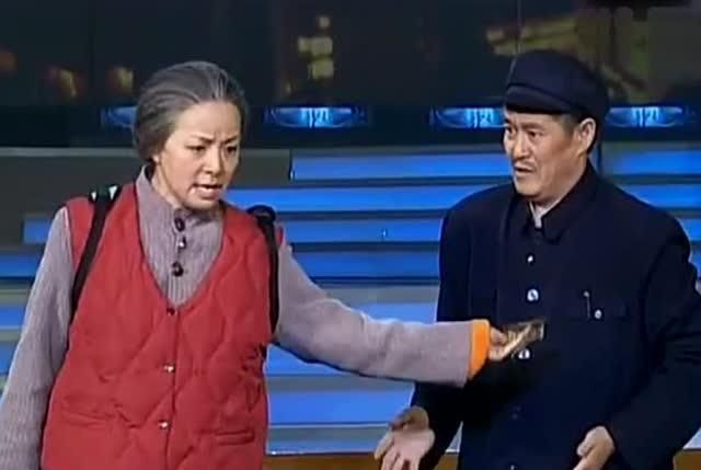 和平精英辅助网站购买-游戏陪玩自述：我靠打游戏买房买车，却遭老板伪装外卖员骚扰(图2)