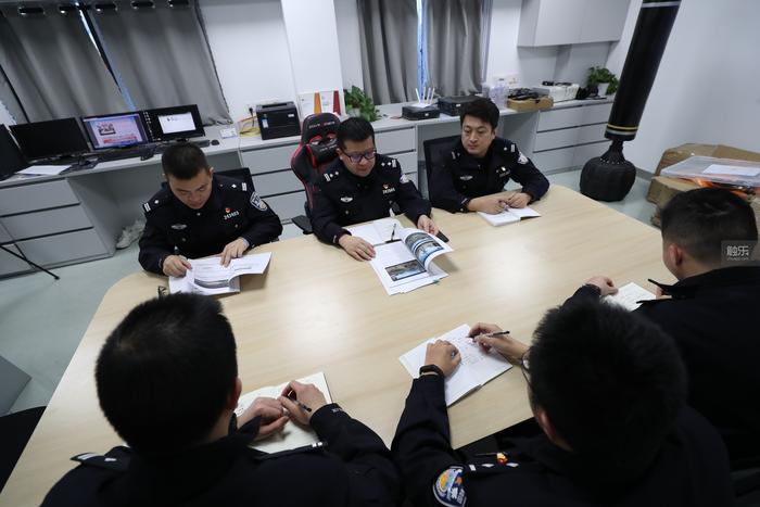荒野行动辅助菜单,荒野行动辅助发卡网